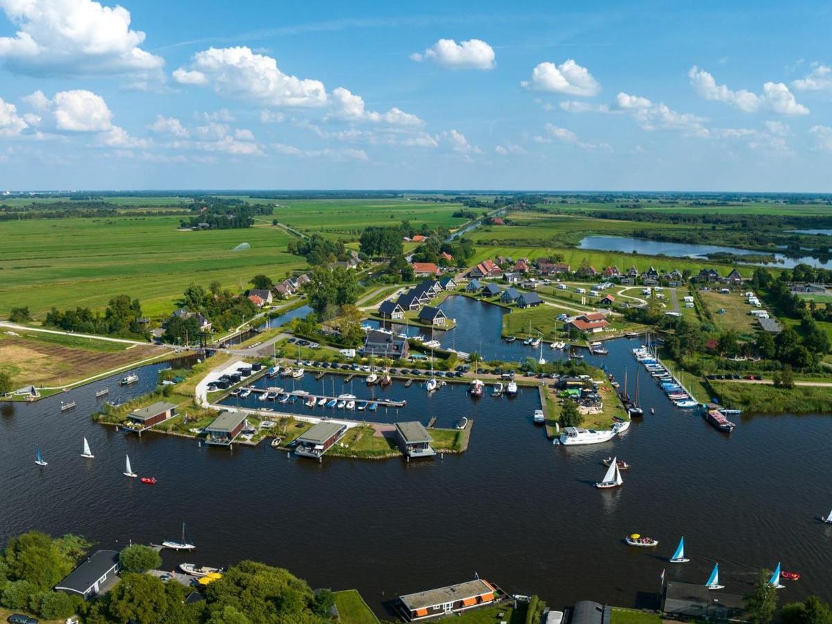 Landal Waterpark De Alde Feanen Hotel De Veenhoop Exterior foto